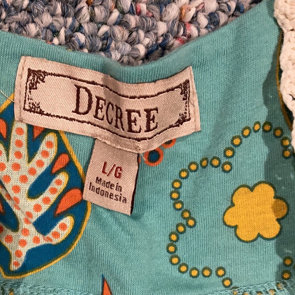 Decree Tank Top - Picture 3 of 4